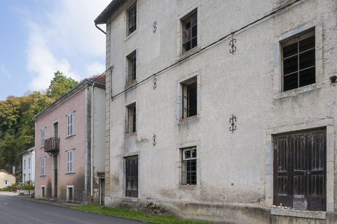 Le logement patronal et la façade ouest de la minoterie. © Région Bourgogne-Franche-Comté, Inventaire du patrimoine