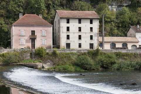 Le logement patronal, la minoterie et la centrale hydroélectrique depuis l'ouest. © Région Bourgogne-Franche-Comté, Inventaire du patrimoine