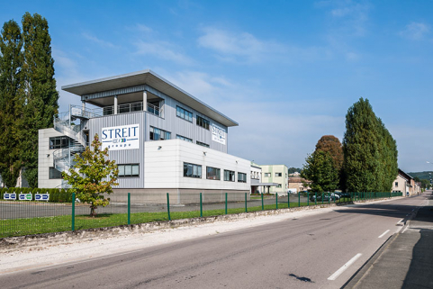 Le bâtiment du nouveau siège social de la société Streit. © Région Bourgogne-Franche-Comté, Inventaire du patrimoine