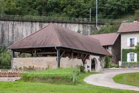 Bâtiment des dépendances depuis le sud-est. © Région Bourgogne-Franche-Comté, Inventaire du patrimoine