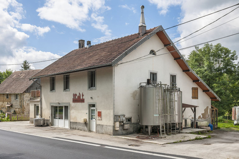 Vue de trois quarts droite. © Région Bourgogne-Franche-Comté, Inventaire du patrimoine