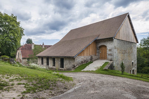 Bâtiment du haut fourneau vu de trois quarts droite. © Région Bourgogne-Franche-Comté, Inventaire du patrimoine