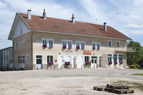 Vue de trois quarts gauche. © Région Bourgogne-Franche-Comté, Inventaire du patrimoine