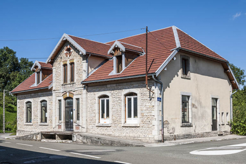 Vue de trois quarts droite. © Région Bourgogne-Franche-Comté, Inventaire du patrimoine