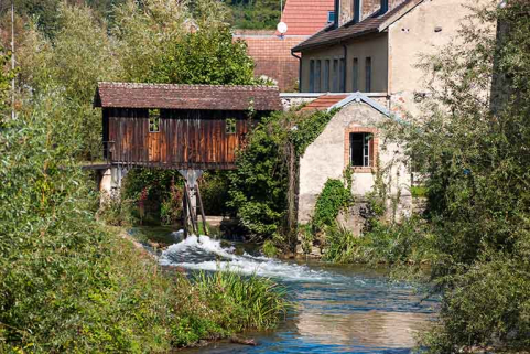 Vestiges du barrage depuis l'aval. © Région Bourgogne-Franche-Comté, Inventaire du patrimoine