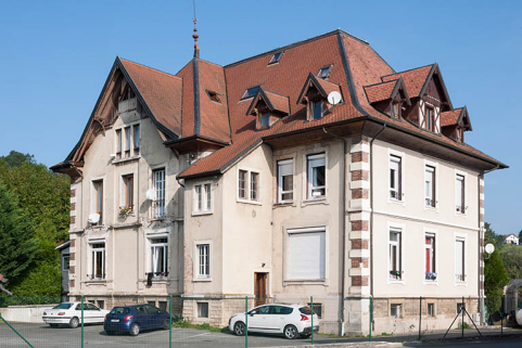 Demeure vue de trois quarts arrière. © Région Bourgogne-Franche-Comté, Inventaire du patrimoine