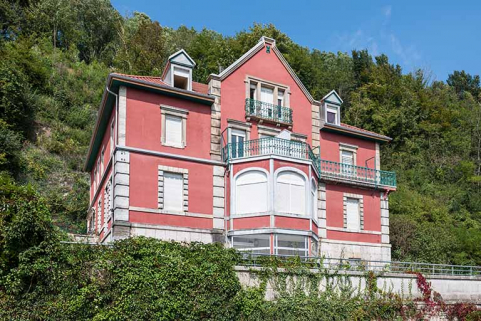 La demeure vue depuis la route nationale. © Région Bourgogne-Franche-Comté, Inventaire du patrimoine