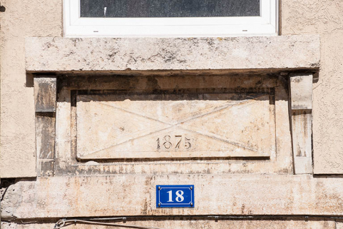 Logement occidental. Pierre d'entrée de cave. © Région Bourgogne-Franche-Comté, Inventaire du patrimoine