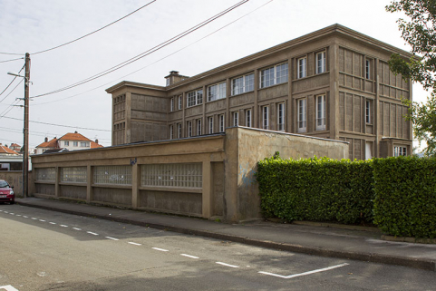 Garages : façade postérieure. © Région Bourgogne-Franche-Comté, Inventaire du patrimoine Garages : façade postérieure. © Région Bourgogne-Franche-Comté, Inventaire du patrimoine