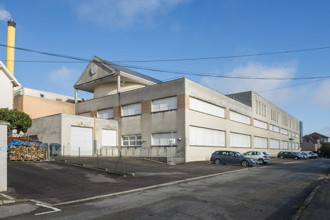 Façade sud-est le long de la rue de la prévoyance. © Région Bourgogne-Franche-Comté, Inventaire du patrimoine