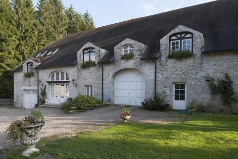 Façade nord du moulin, vue de trois quarts. © Région Bourgogne-Franche-Comté, Inventaire du patrimoine