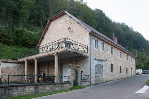 Bâtiment des logements, écuries et remises. Vue depuis le nord. © Région Bourgogne-Franche-Comté, Inventaire du patrimoine