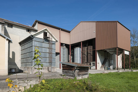 Silos à blé et pont bascule. © Région Bourgogne-Franche-Comté, Inventaire du patrimoine Silos à blé et pont bascule. © Région Bourgogne-Franche-Comté, Inventaire du patrimoine
