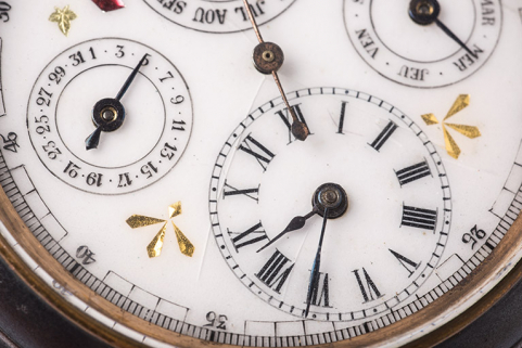 Cadrans des quantièmes et des heures et minutes. © Région Bourgogne-Franche-Comté, Inventaire du patrimoine