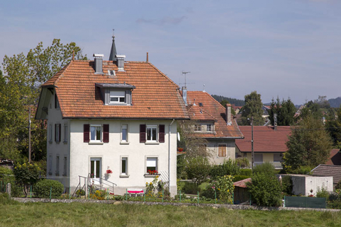 Vue d'ensemble, depuis l'ouest (façades postérieure et latérale droite). © Région Bourgogne-Franche-Comté, Inventaire du patrimoine Vue d'ensemble, depuis l'ouest (façades postérieure et latérale droite). © Région Bourgogne-Franche-Comté, Inventaire du patrimoine