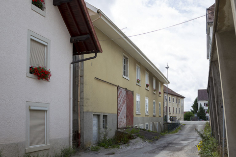 Façade des deux corps de bâtiment sur l'impasse. © Région Bourgogne-Franche-Comté, Inventaire du patrimoine