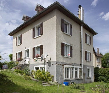 Une maison de la fin des années 1920-début des années 1930 : atelier d'horlogerie de Paul Poupeney (11 rue du Général Leclerc). © Région Bourgogne-Franche-Comté, Inventaire du patrimoine Une maison de la fin des années 1920-début des années 1930 : atelier d'horlogerie de Paul Poupeney (11 rue du Général Leclerc). © Région Bourgogne-Franche-Comté, Inventaire du patrimoine