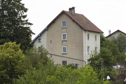 Façades postérieure et latérale gauche. © Région Bourgogne-Franche-Comté, Inventaire du patrimoine Façades postérieure et latérale gauche. © Région Bourgogne-Franche-Comté, Inventaire du patrimoine