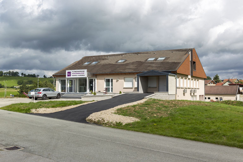 Façades antérieure et latérale droite. © Région Bourgogne-Franche-Comté, Inventaire du patrimoine