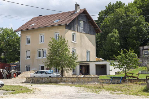 Façades postérieure et latérale gauche. © Région Bourgogne-Franche-Comté, Inventaire du patrimoine Façades postérieure et latérale gauche. © Région Bourgogne-Franche-Comté, Inventaire du patrimoine