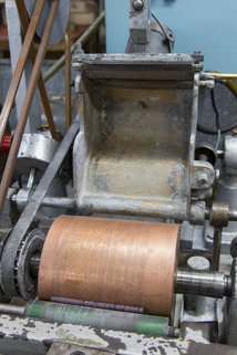 Atelier de taille du rubis : l'une des machines à usiner par abrasion. © Région Bourgogne-Franche-Comté, Inventaire du patrimoine