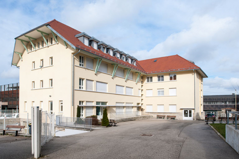 Pignon sud et façades sud et est de l'internat. © Région Bourgogne-Franche-Comté, Inventaire du patrimoine