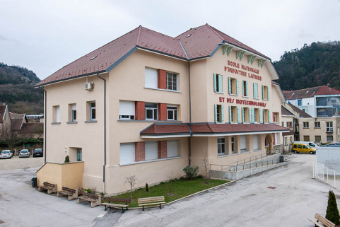 Façade antérieure principale de l'école, angle nord-ouest. © Région Bourgogne-Franche-Comté, Inventaire du patrimoine