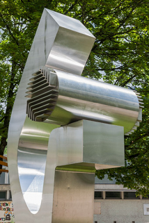 Sculpture d'Edgard Pillet : détail. © Région Bourgogne-Franche-Comté, Inventaire du patrimoine Sculpture d'Edgard Pillet : détail. © Région Bourgogne-Franche-Comté, Inventaire du patrimoine