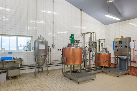 Salle de production des produits frais. © Région Bourgogne-Franche-Comté, Inventaire du patrimoine