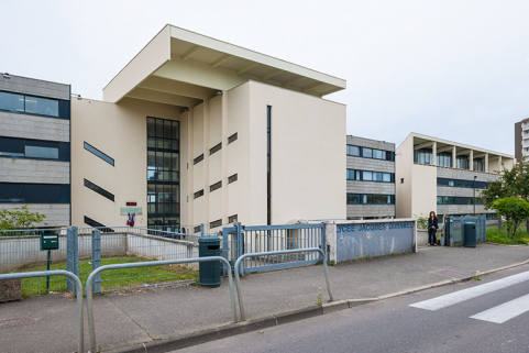 Entrée principale : détails. © Région Bourgogne-Franche-Comté, Inventaire du patrimoine