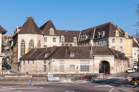 Vue générale du site occupé autrefois par le couvent des Dames d'Ounans. © Région Bourgogne-Franche-Comté, Inventaire du patrimoine Vue générale du site occupé autrefois par le couvent des Dames d'Ounans. © Région Bourgogne-Franche-Comté, Inventaire du patrimoine