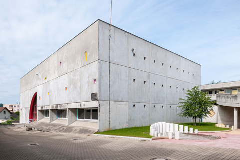 Atelier béton : façade sur rue intérieure et pignon nord © Région Bourgogne-Franche-Comté, Inventaire du patrimoine Atelier béton : façade sur rue intérieure et pignon nord © Région Bourgogne-Franche-Comté, Inventaire du patrimoine