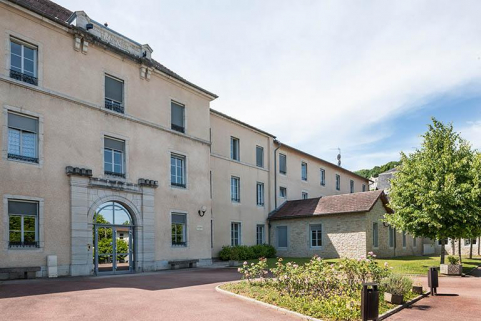 Façade antérieure du pavillon d'entrée © Région Bourgogne-Franche-Comté, Inventaire du patrimoine