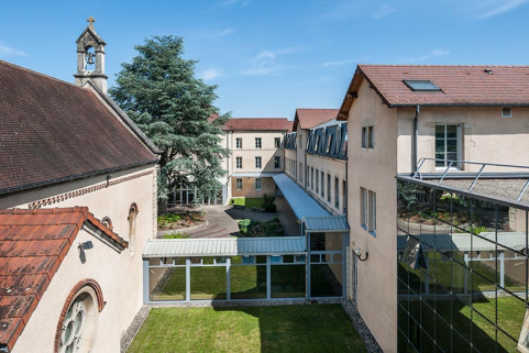 Façades Est sur cour : externat, chapelle. © Région Bourgogne-Franche-Comté, Inventaire du patrimoine