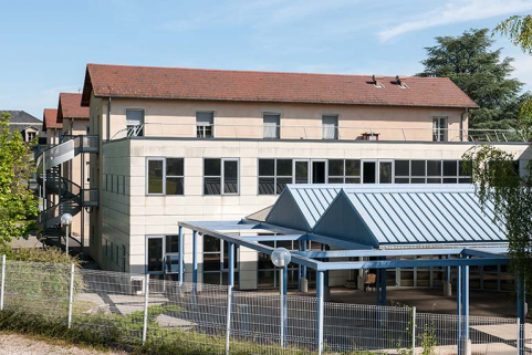 Extension Sud ouest : ancien bâtiment d'externat et cafétéria, préau © Région Bourgogne-Franche-Comté, Inventaire du patrimoine