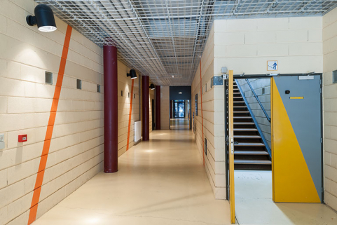 Couloir desservant les différents ateliers. © Région Bourgogne-Franche-Comté, Inventaire du patrimoine