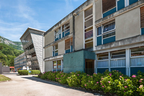 Administration : vue depuis le côté Est avec au second plan l'extension de l'internat. © Région Bourgogne-Franche-Comté, Inventaire du patrimoine