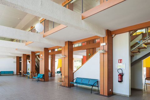 Internat : aménagement du hall-forum. © Région Bourgogne-Franche-Comté, Inventaire du patrimoine