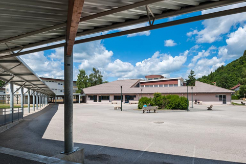 Restauration : vue d'ensemble, extension et bâtiment initial. © Région Bourgogne-Franche-Comté, Inventaire du patrimoine