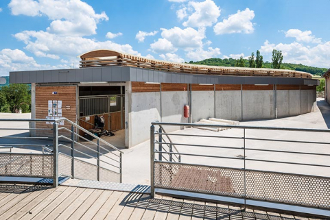  Centre équestre : boxes des propriétaires de chevaux. © Région Bourgogne-Franche-Comté, Inventaire du patrimoine