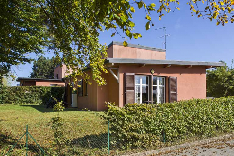Logements : pignon sud des logements individuels au sud, le long de l'avenue. © Région Bourgogne-Franche-Comté, Inventaire du patrimoine