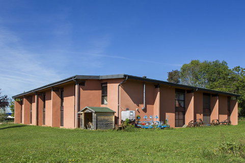 Angle sud-est du bâtiment d'hébergement adultes. © Région Bourgogne-Franche-Comté, Inventaire du patrimoine