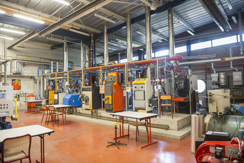 Vue intérieure des ateliers du pôle énergie. © Région Bourgogne-Franche-Comté, Inventaire du patrimoine