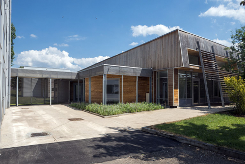 Liaison entre l'ouest de la cantine et l'externat. © Région Bourgogne-Franche-Comté, Inventaire du patrimoine