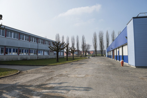 Entre la façade sud de l'atelier ouest et la face postérieure nord de l'externat nord. © Région Bourgogne-Franche-Comté, Inventaire du patrimoine