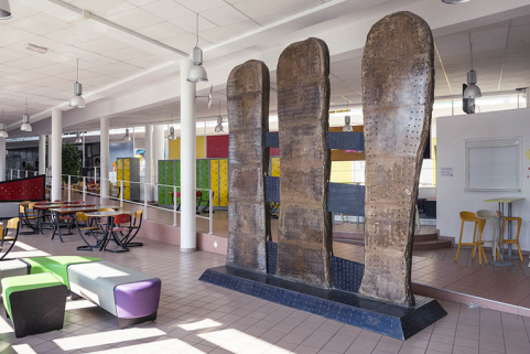 Les trois totems dans leur contexte. © Région Bourgogne-Franche-Comté, Inventaire du patrimoine