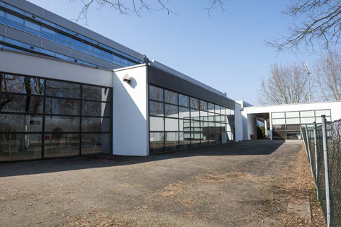 Façade est des cuisines et façade sud des réserves. © Région Bourgogne-Franche-Comté, Inventaire du patrimoine