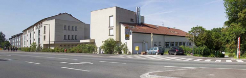 Façades de l'administration, des logements et de l'externat, rue de Turenne, vues du nord-est. © Région Bourgogne-Franche-Comté, Inventaire du patrimoine