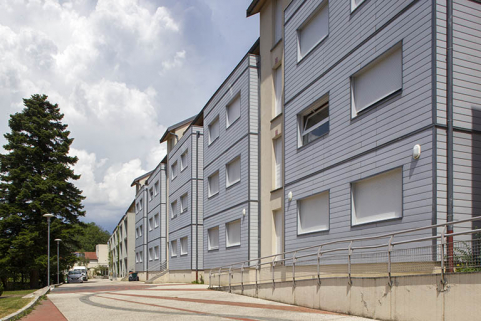 Façade antérieure ouest sur cour de l'externat nord-est et de l'internat, depuis le sud-ouest. © Région Bourgogne-Franche-Comté, Inventaire du patrimoine