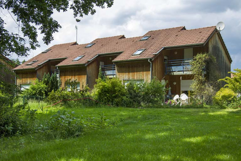 Angle sud-est des logements (est) du site d'exploitation. © Région Bourgogne-Franche-Comté, Inventaire du patrimoine